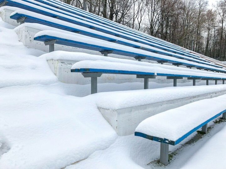 Bandy på annandagen: En unik svensk folksportstradition som lever vidare Bandy på annandagen: En unik svensk folksportstradition som lever vidare